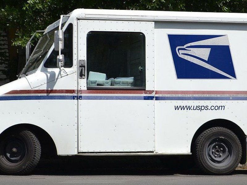 #StationerySundays (10/4/20) – 5 Ways to Help Your Mail&nbsp;Carrier